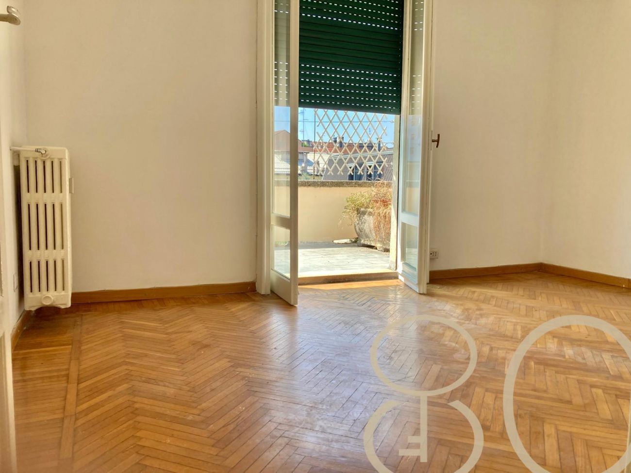 TRILOCALE CON TERRAZZO
