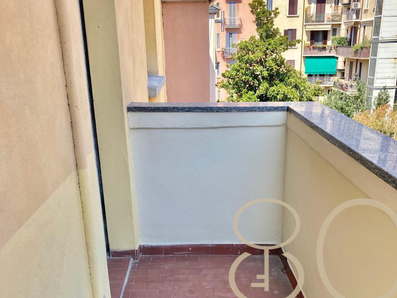 TRILOCALE CON TERRAZZO