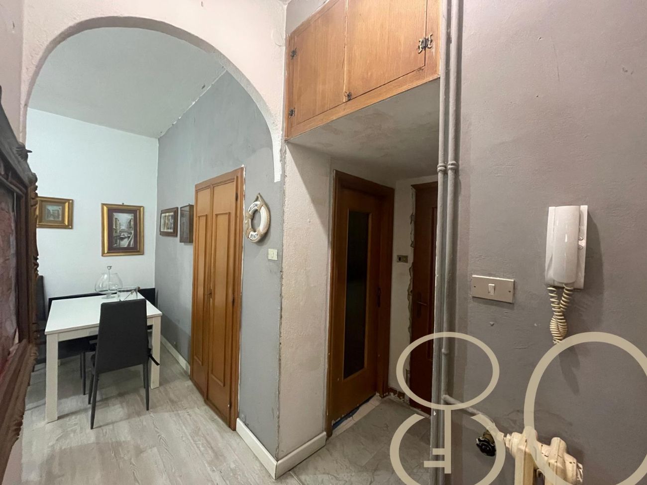 TRILOCALE CON BALCONE E AMPIA CANTINA DI PERTINENZA