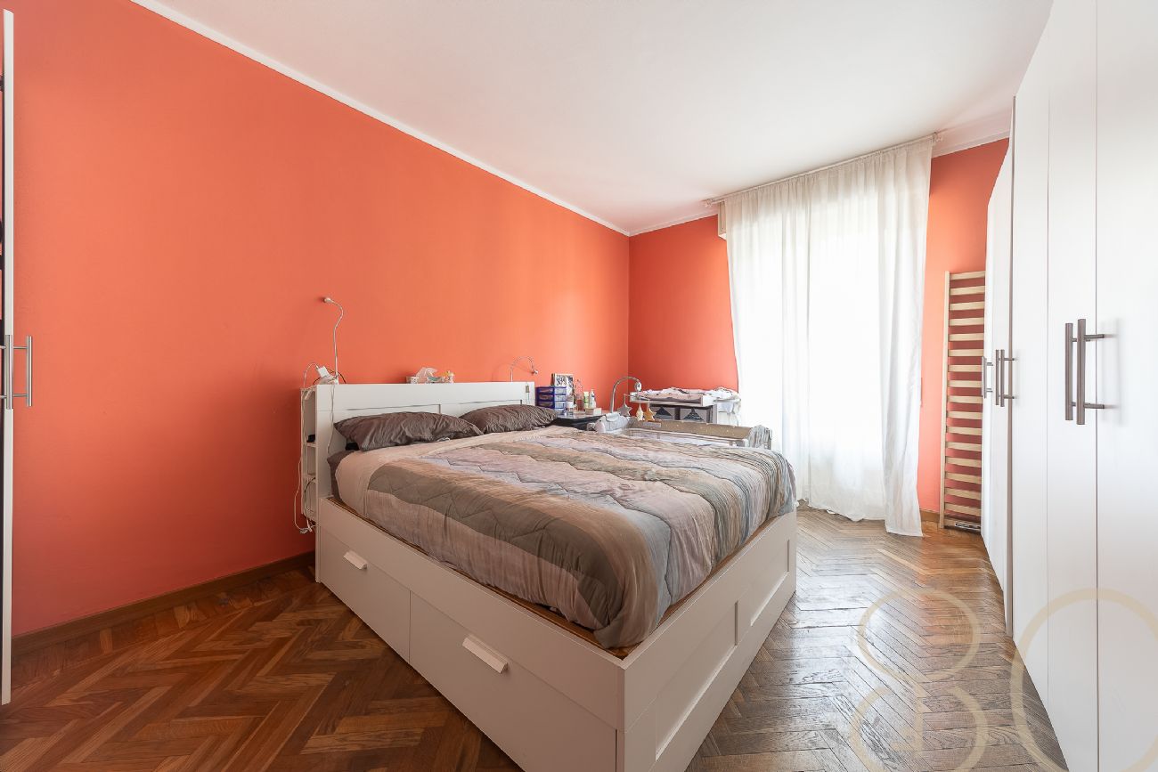 TRILOCALE PIANO ALTO CON DOPPIO BALCONE