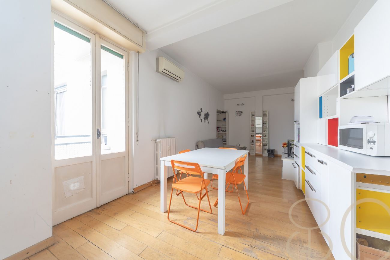 TRILOCALE PIANO ALTO CON DOPPIO BALCONE