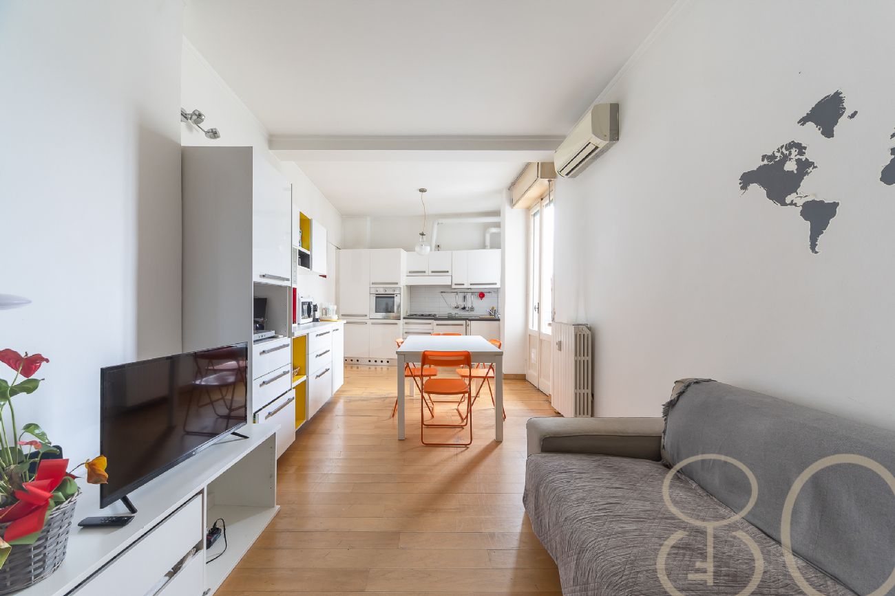 TRILOCALE PIANO ALTO CON DOPPIO BALCONE