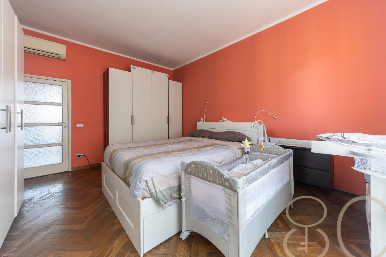 TRILOCALE PIANO ALTO CON DOPPIO BALCONE