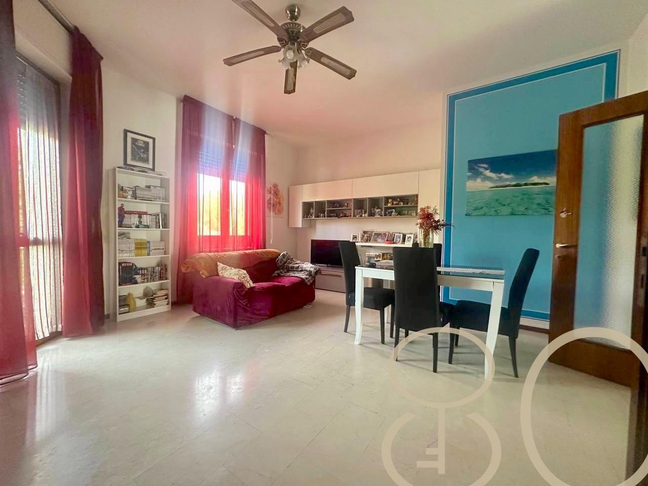 TRILOCALE DOPPIO BALCONE E POSTO AUTO