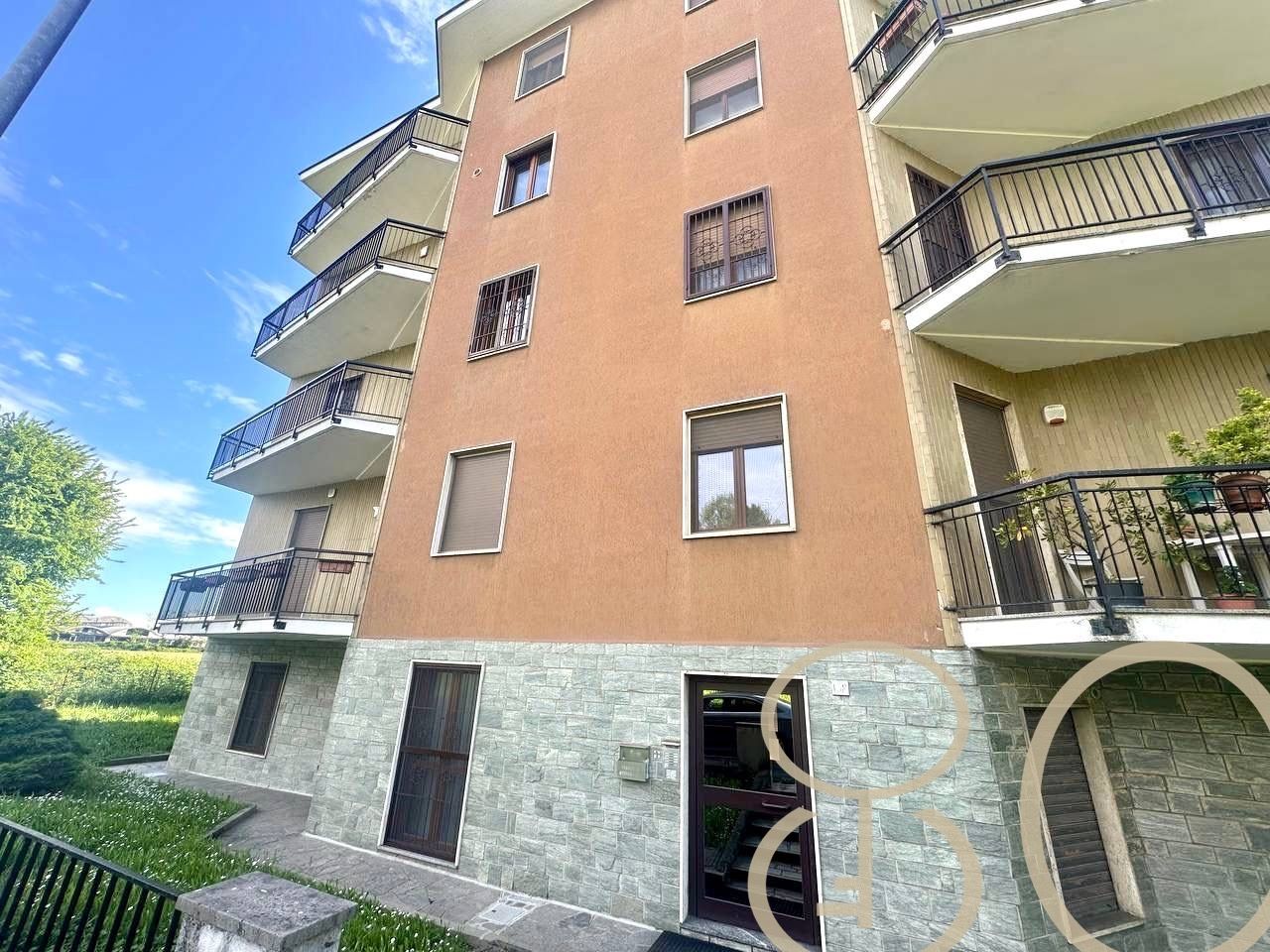 TRILOCALE DOPPIO BALCONE E POSTO AUTO