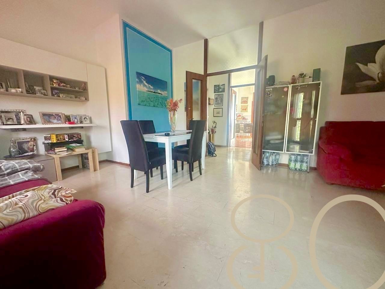 TRILOCALE DOPPIO BALCONE E POSTO AUTO