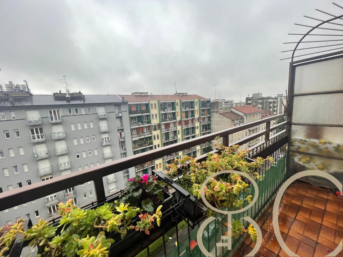 BILOCALE RISTRUTTURATO CON BALCONE