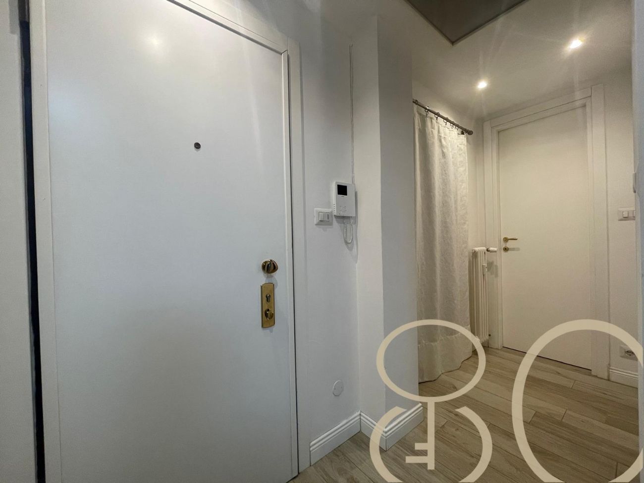 BILOCALE RISTRUTTURATO CON BALCONE