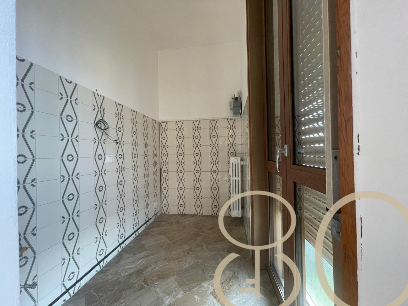 BILOCALE CON BALCONE