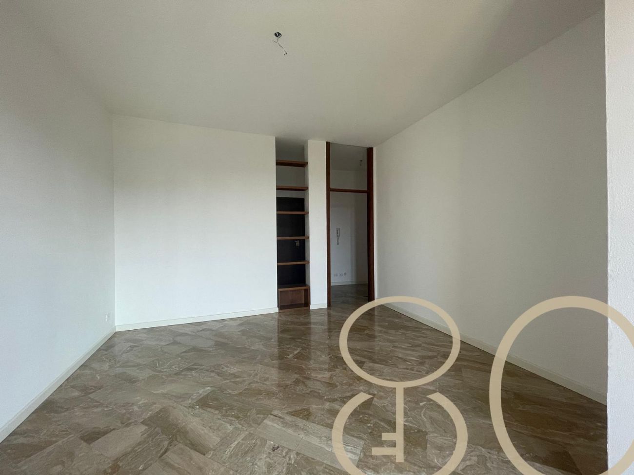 BILOCALE CON BALCONE