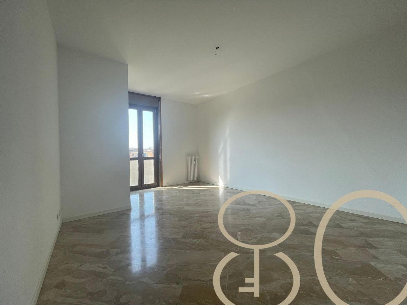 BILOCALE CON BALCONE