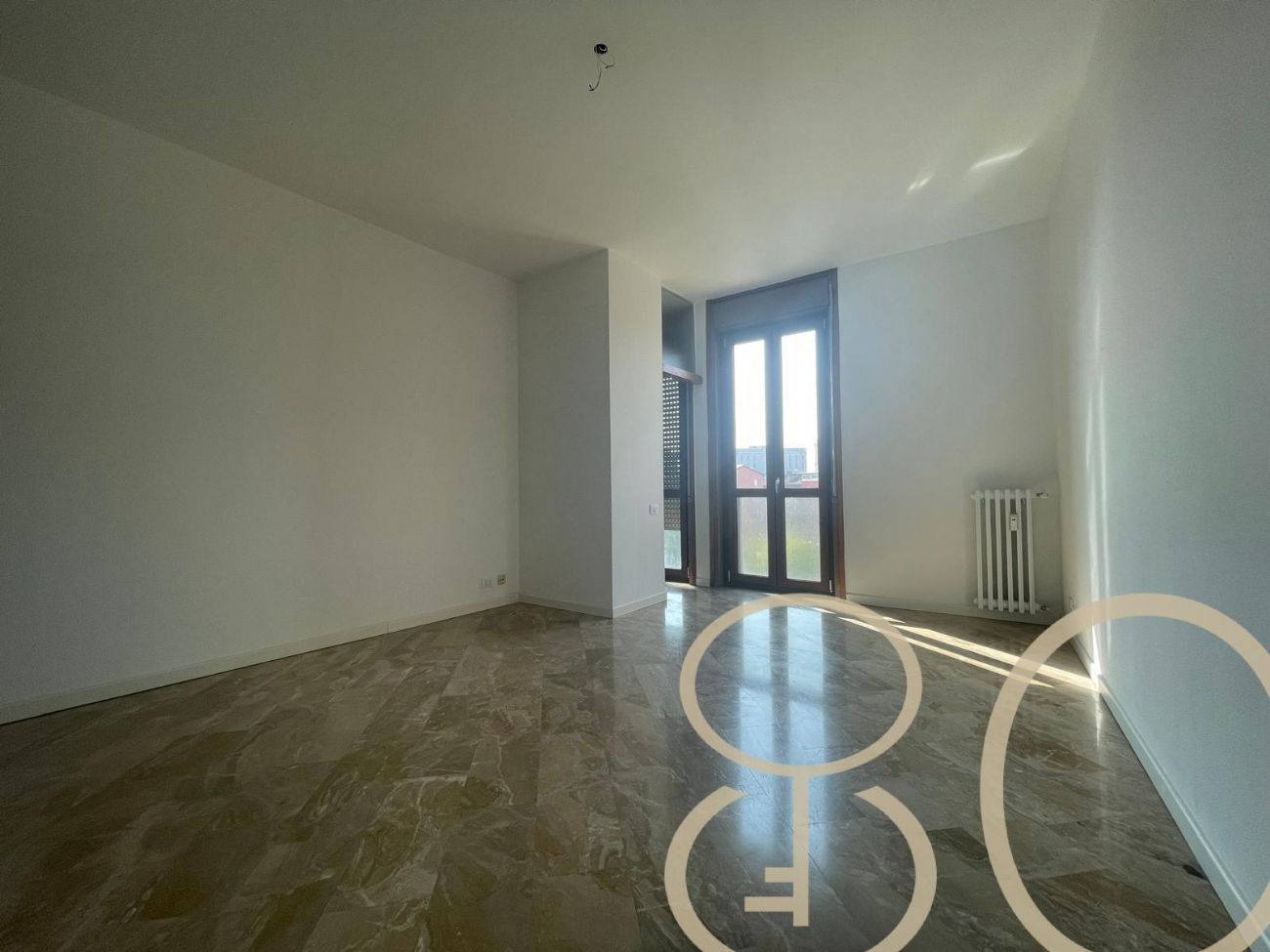 BILOCALE CON BALCONE