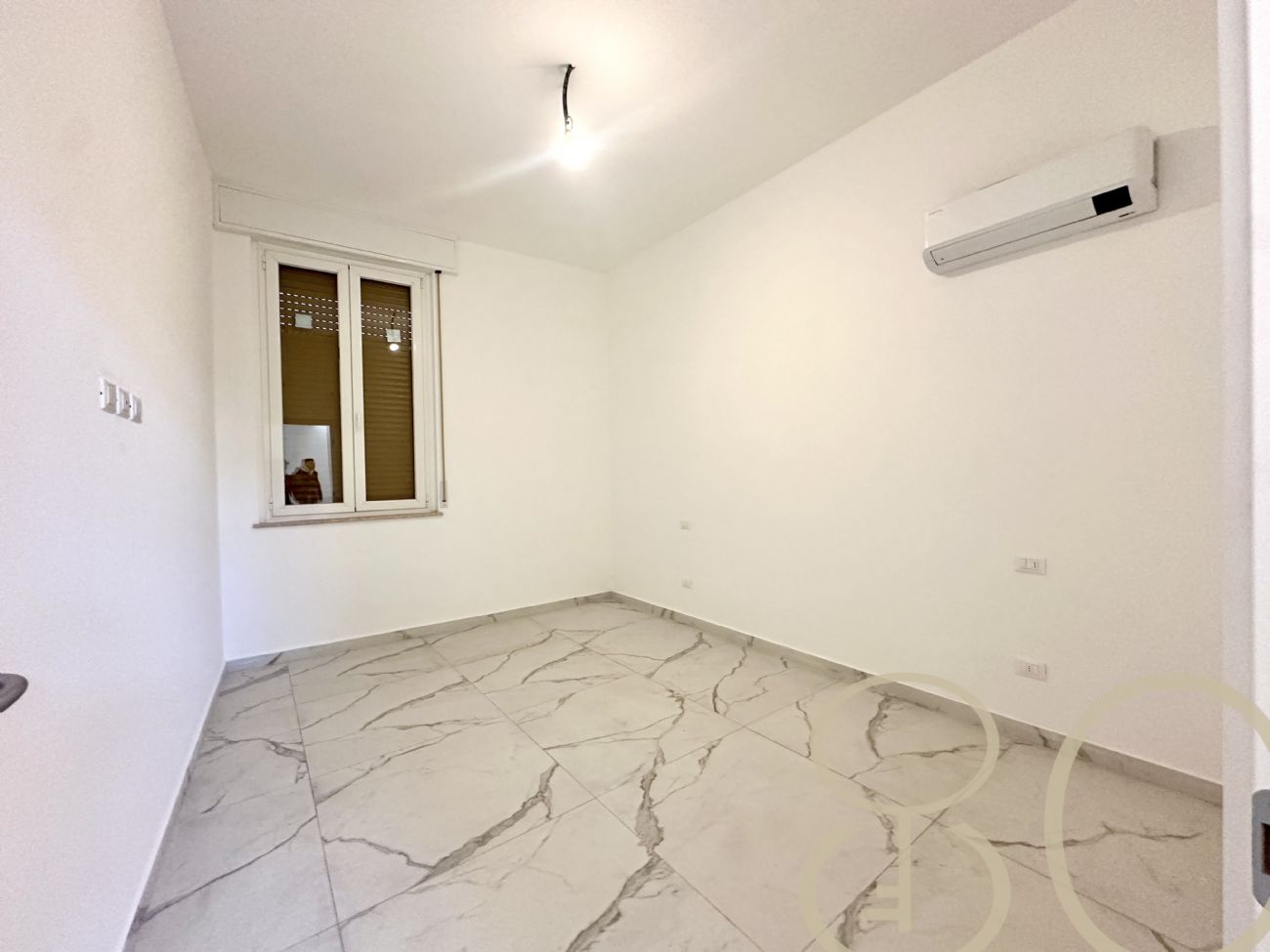 BILOCALE CON TAVERNA