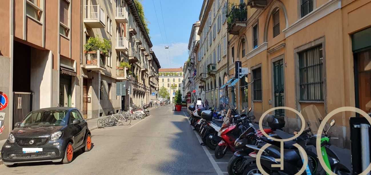 VENDESI ATTIVITA' PARRUCCHIERE DONNA-UOMO