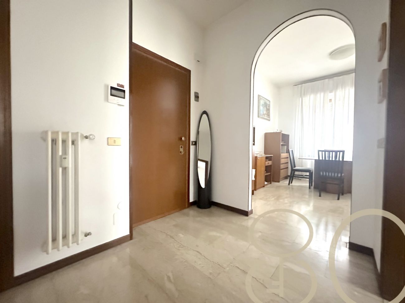 TRILOCALE CON DOPPIO BALCONE