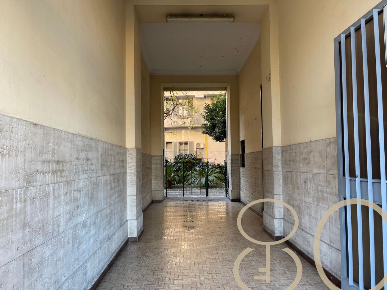 BILOCALE PIAZZALE CARRARA