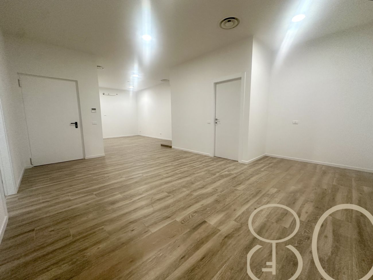 TRILOCALE CON TAVERNA