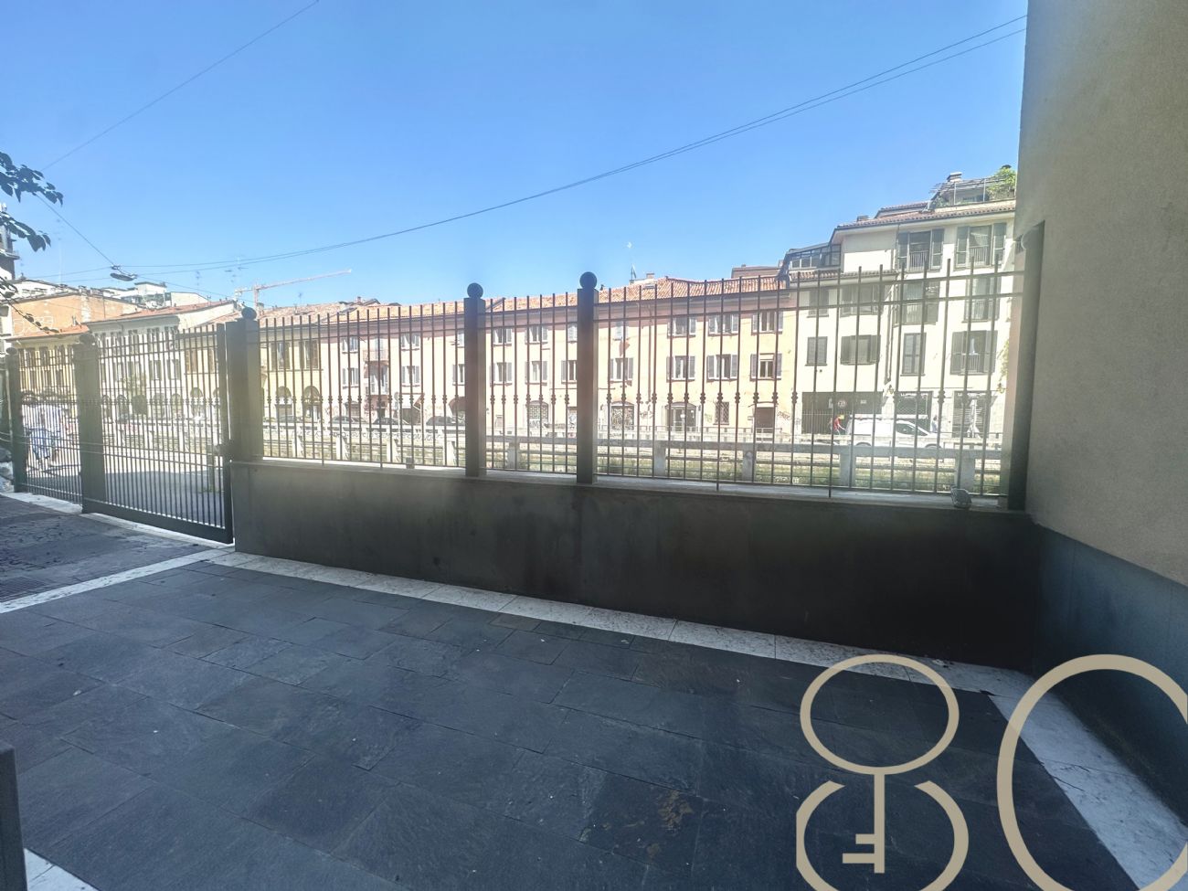 TRILOCALE CON TAVERNA