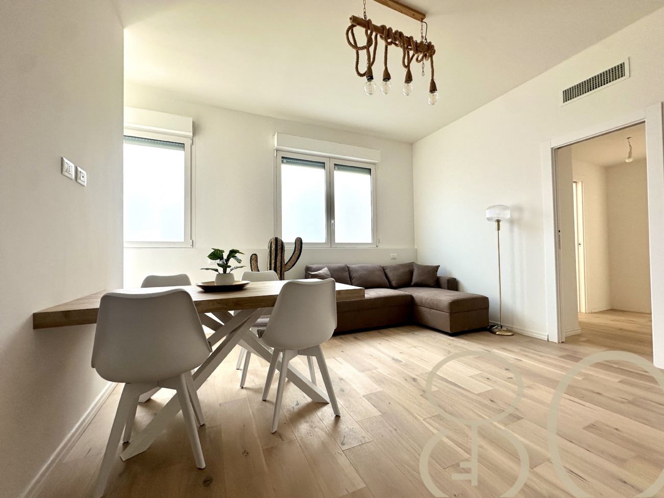 TRILOCALE CON TAVERNA