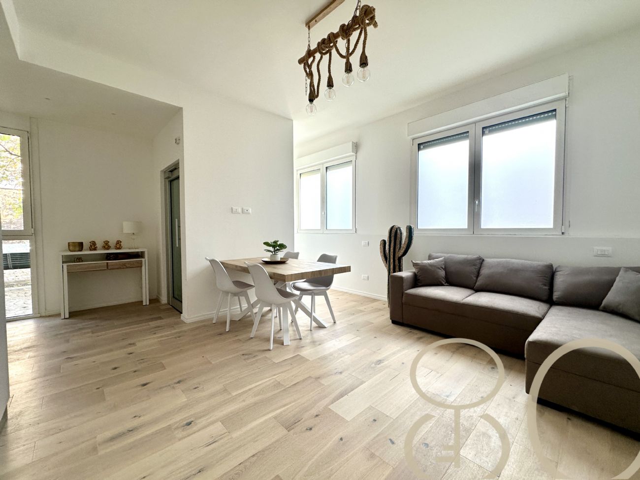 TRILOCALE CON TAVERNA