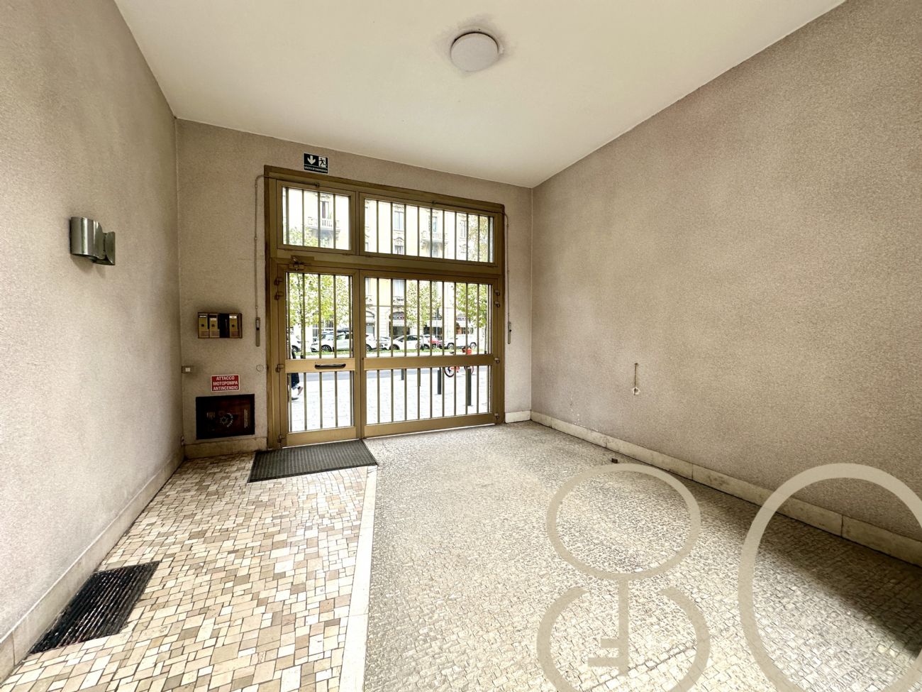 3 LOCALI VIA CALIFORNIA