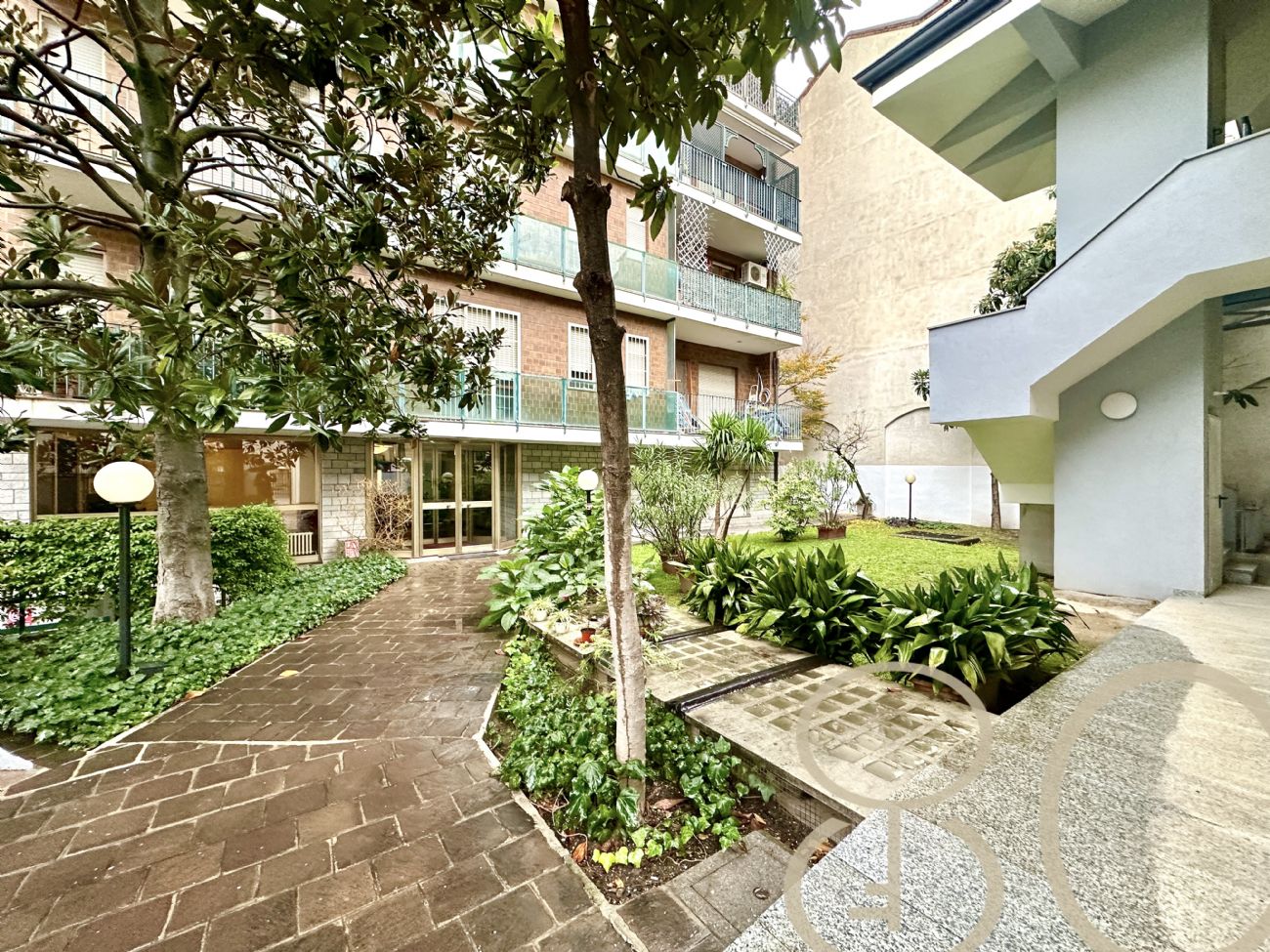 MONOLOCALE GENTILINO