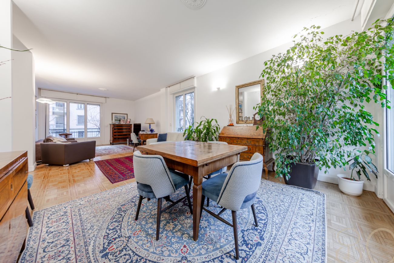 PLURILOCALE CON POSTO AUTO