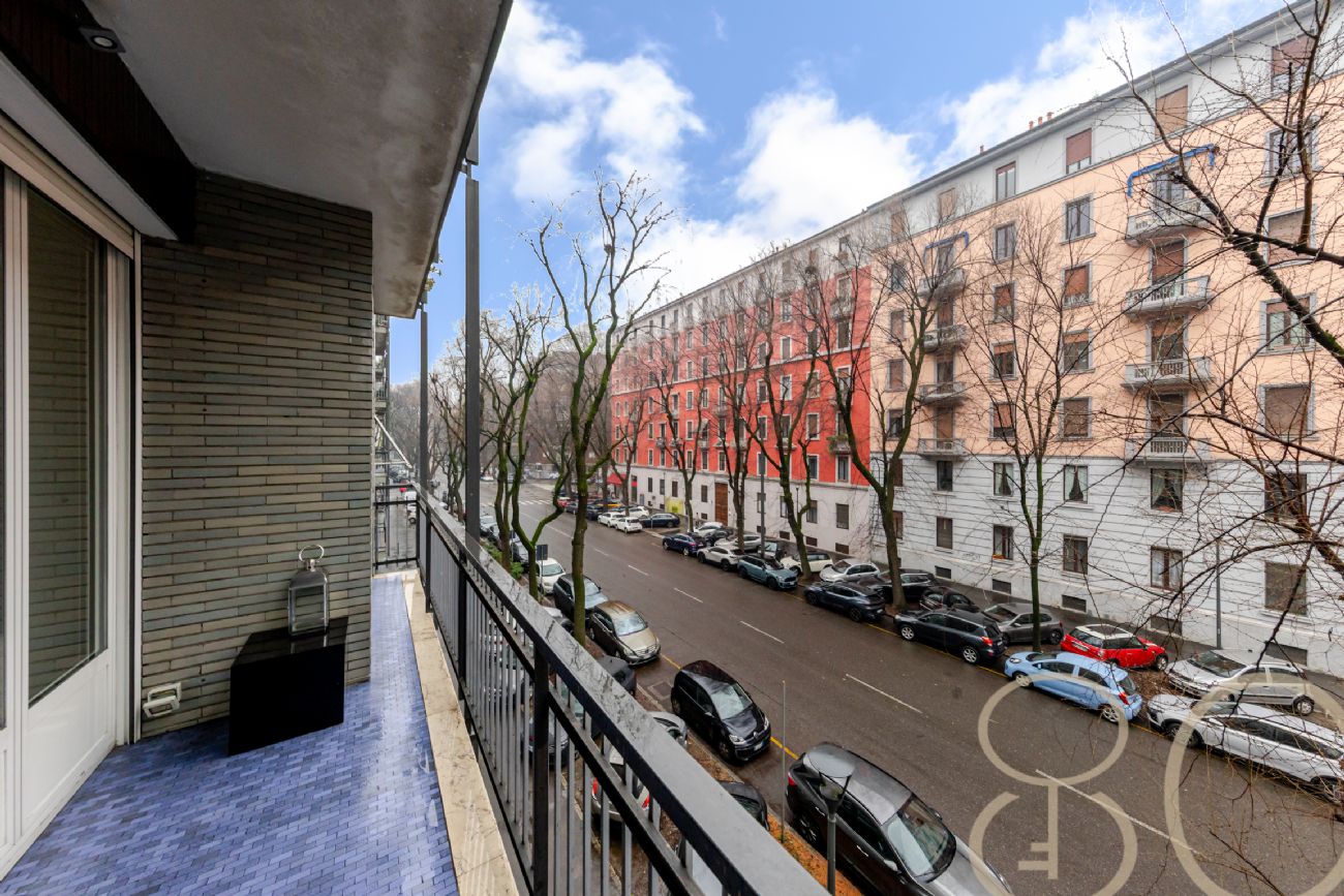 PLURILOCALE CON POSTO AUTO