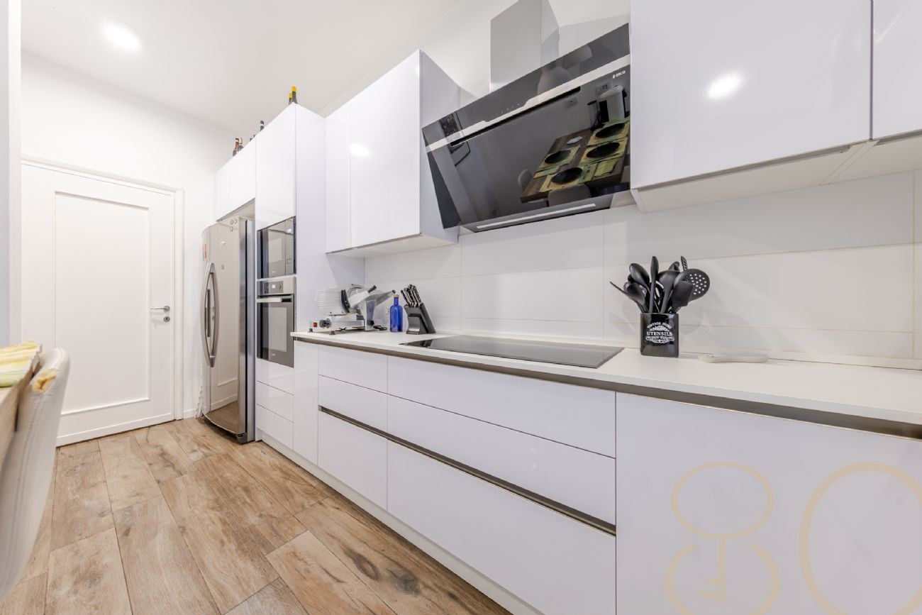 PLURILOCALE CON POSTO AUTO