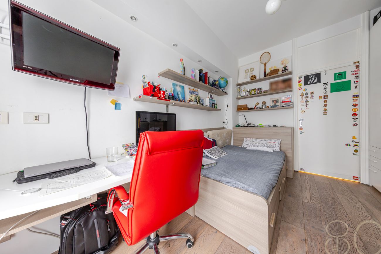 PLURILOCALE CON POSTO AUTO