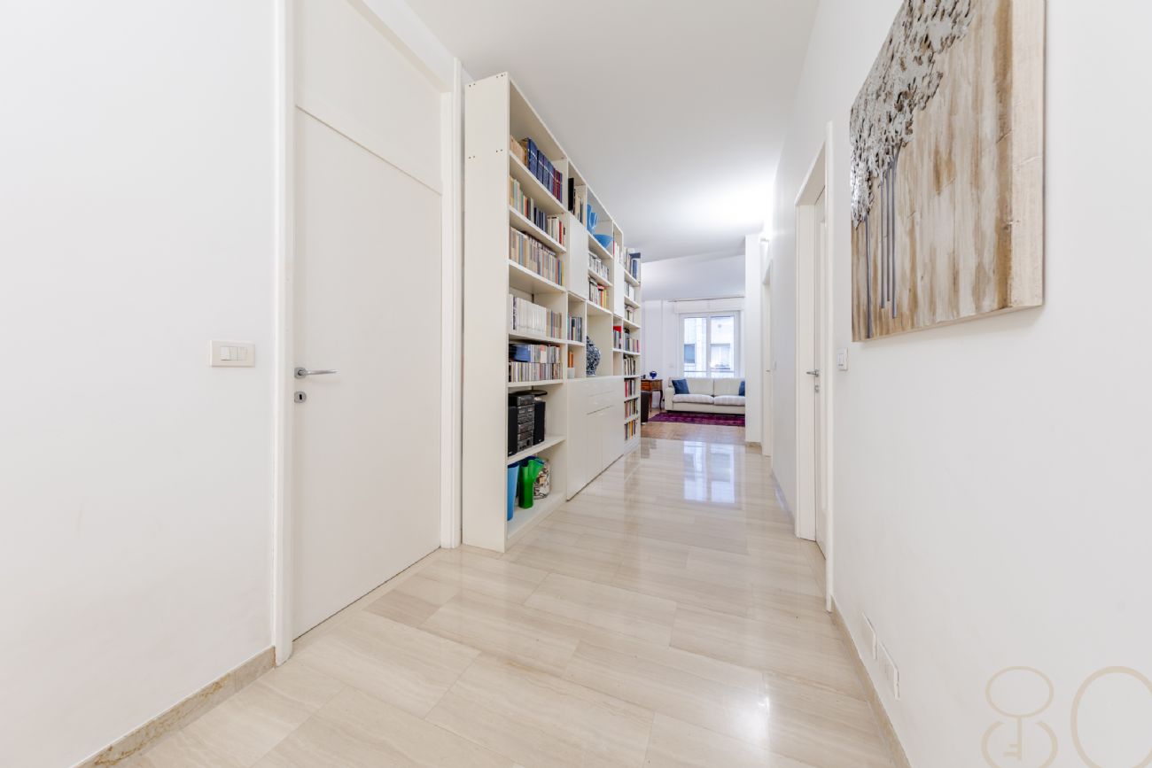 PLURILOCALE CON POSTO AUTO