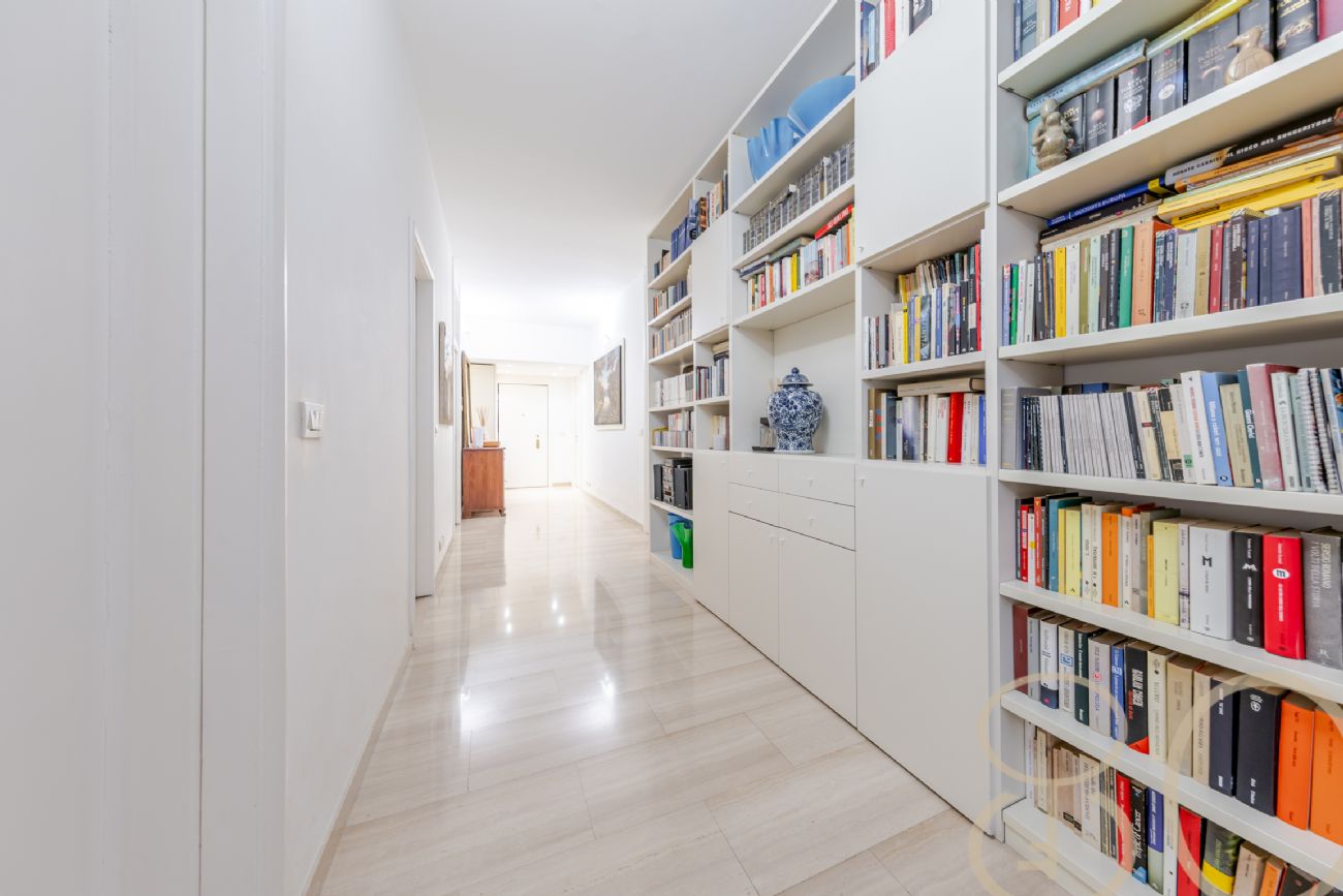 PLURILOCALE CON POSTO AUTO