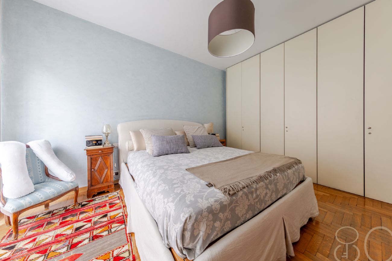 PLURILOCALE CON POSTO AUTO