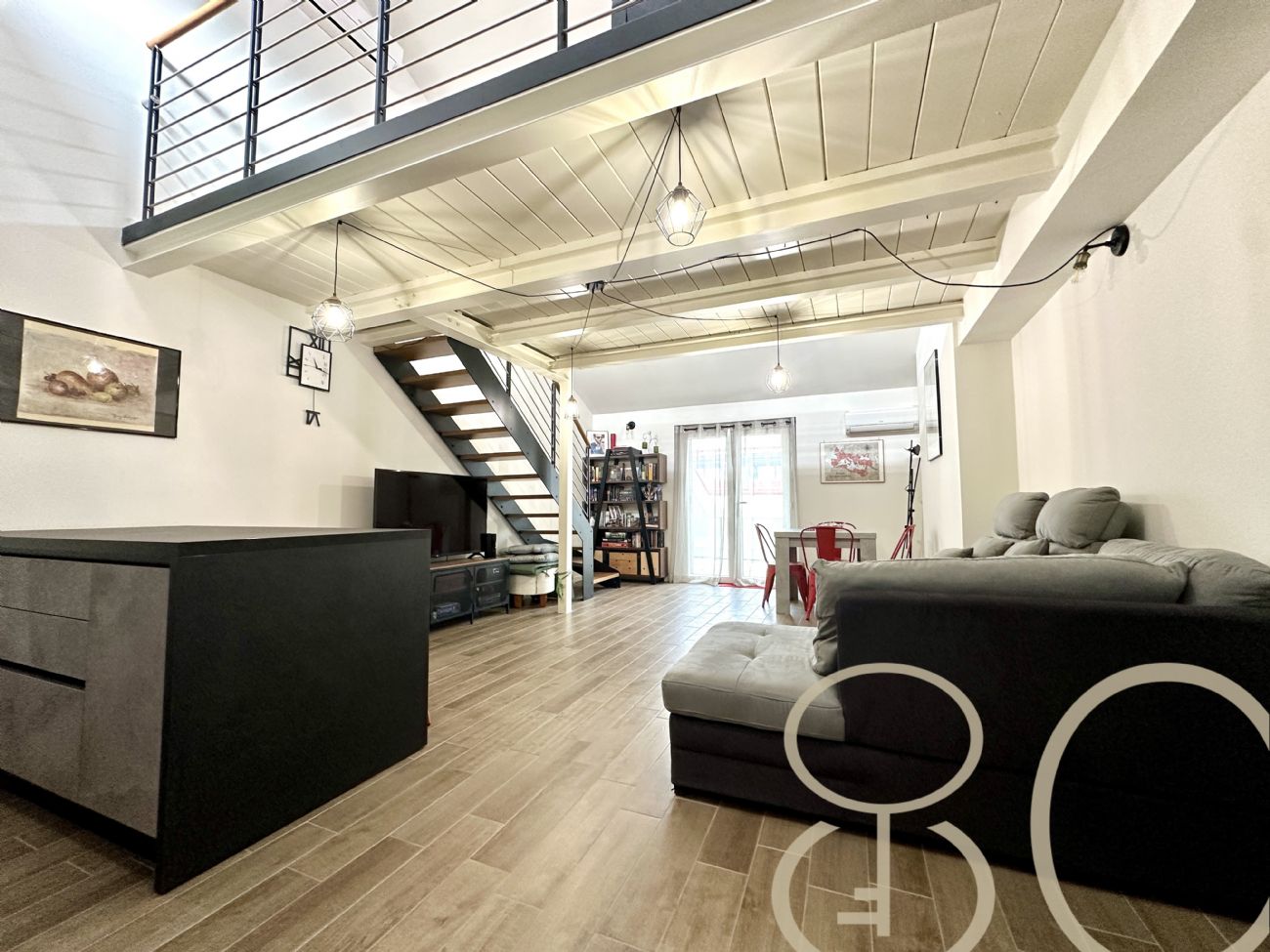 BILOCALE CON TERRAZZO