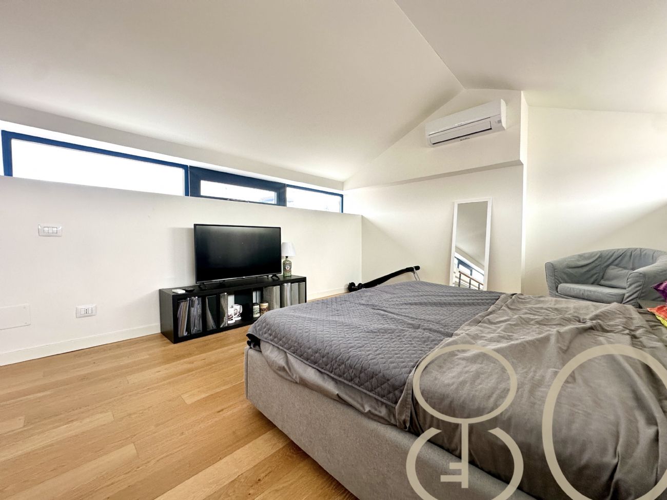 BILOCALE CON TERRAZZO