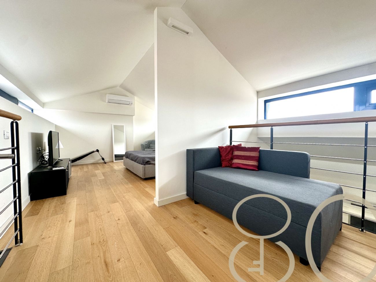 BILOCALE CON TERRAZZO