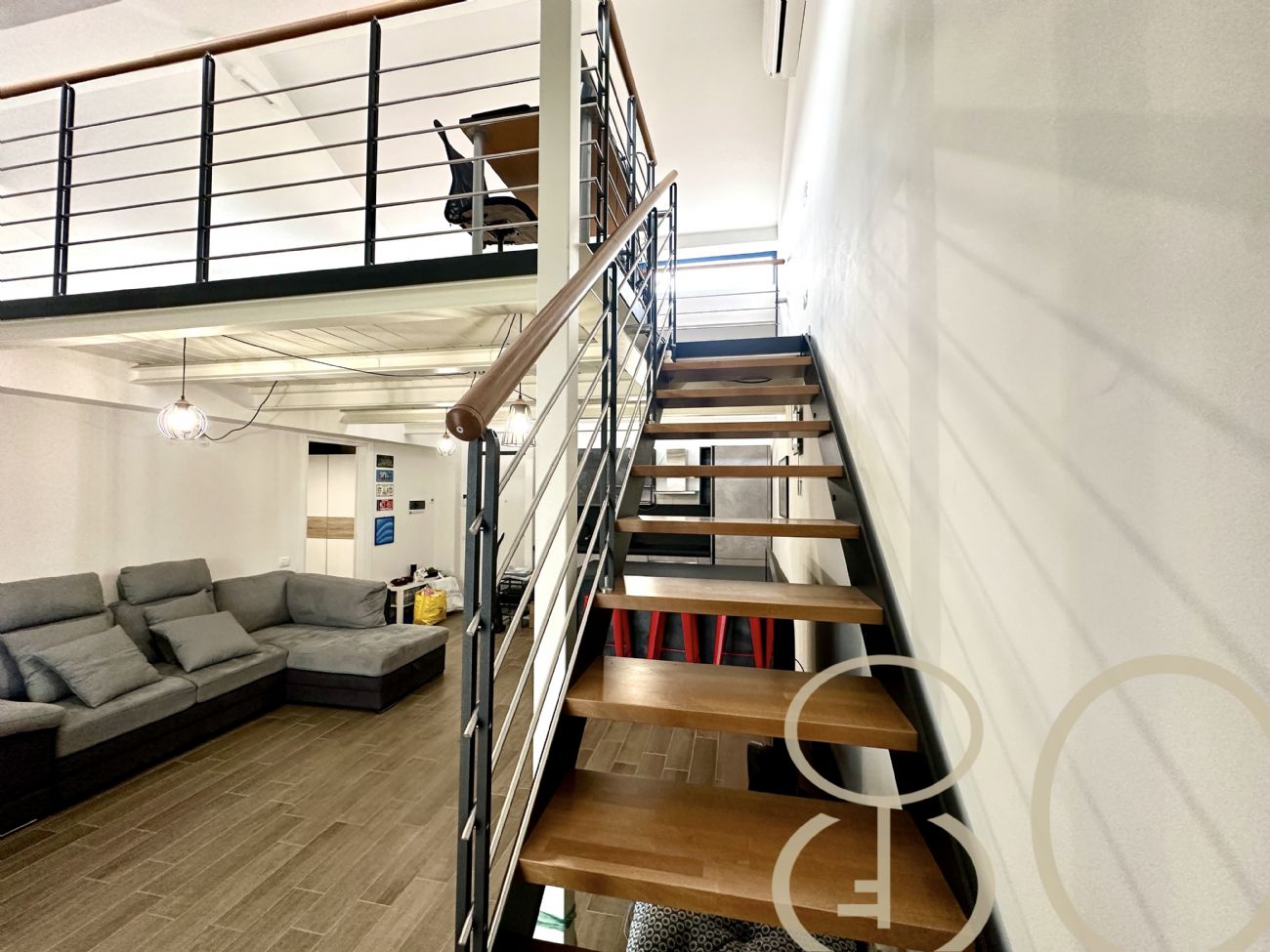 BILOCALE CON TERRAZZO