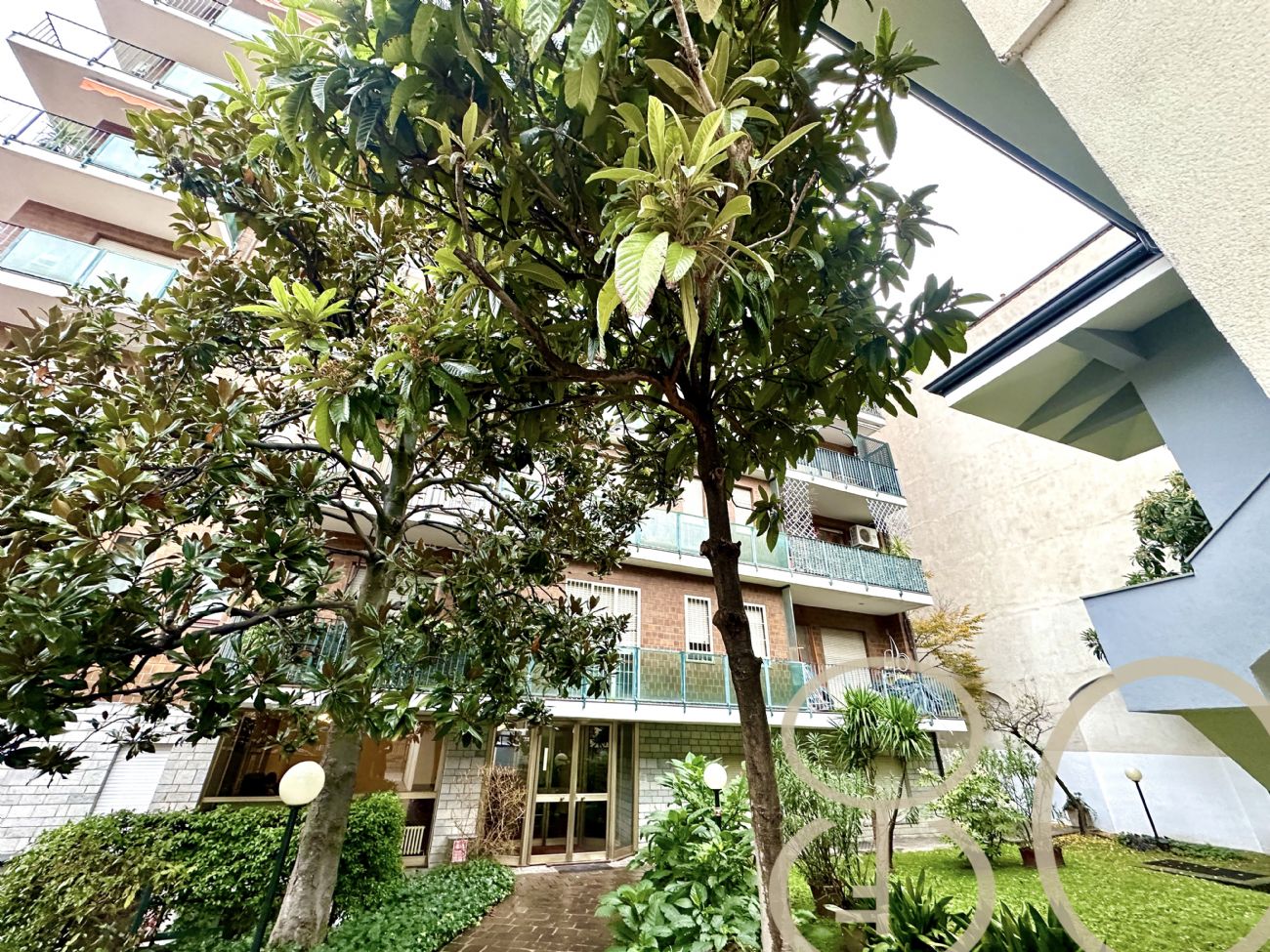 MONOLOCALE GENTILINO