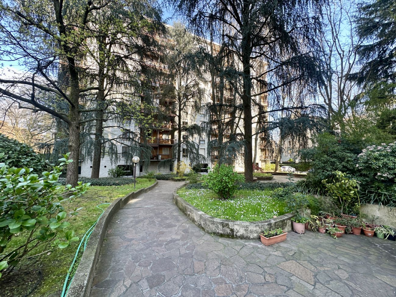 TRILOCALE PANORAMICO