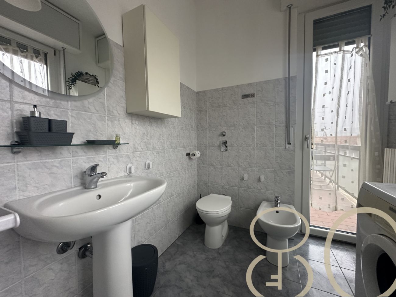 BILOCALE RISTRUTTURATO CON BALCONE