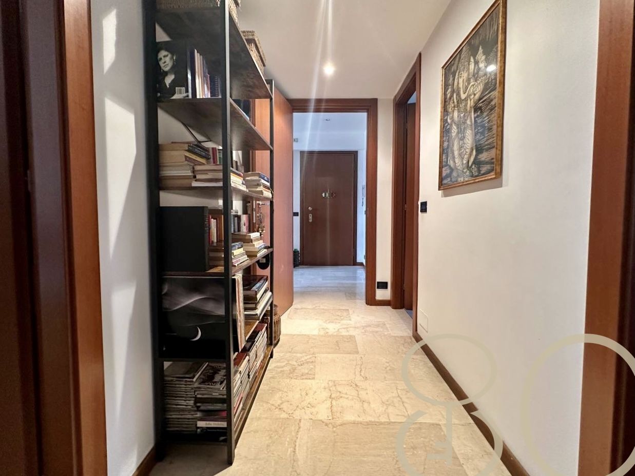 TRILOCALE CON PISCINA CONDOMINIALE