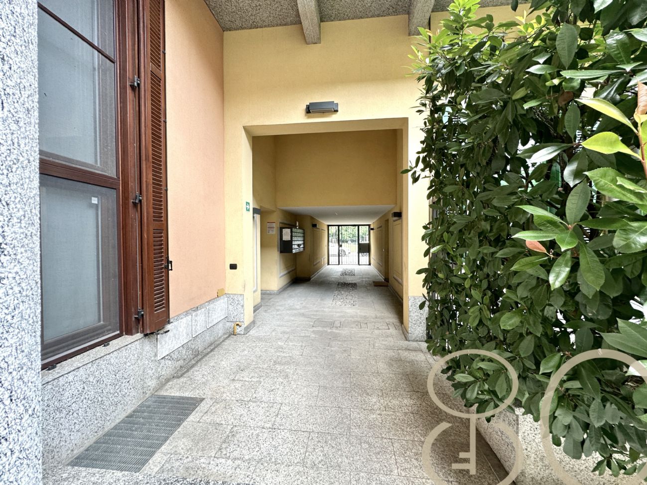 BILOCALE CON BALCONATA