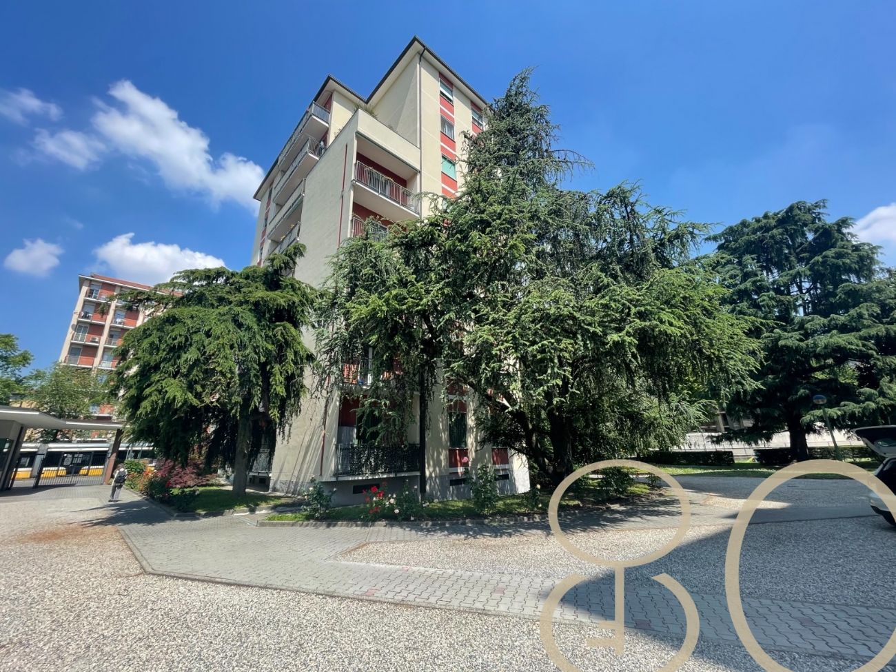TRILOCALE PIAZZA ABBIATEGRASSO